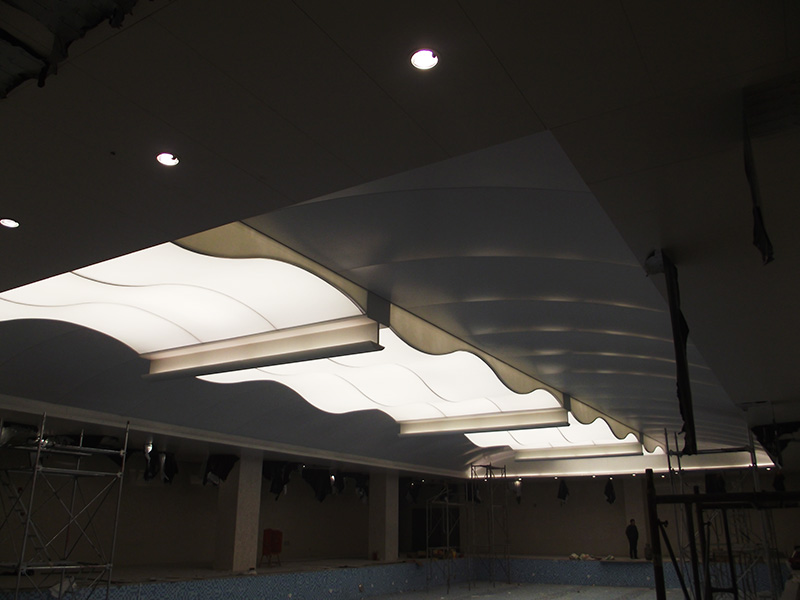 Fireproof shade fabric in the swimming pool